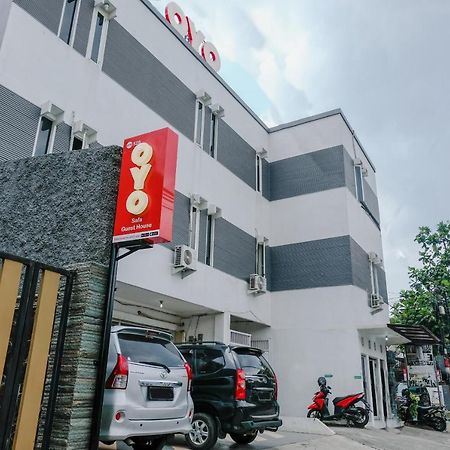 Oyo 528 Safa Guest House Malang Exterior photo