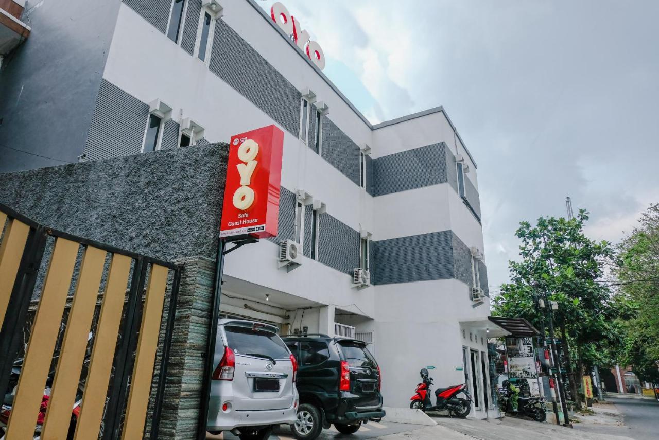 Oyo 528 Safa Guest House Malang Exterior photo